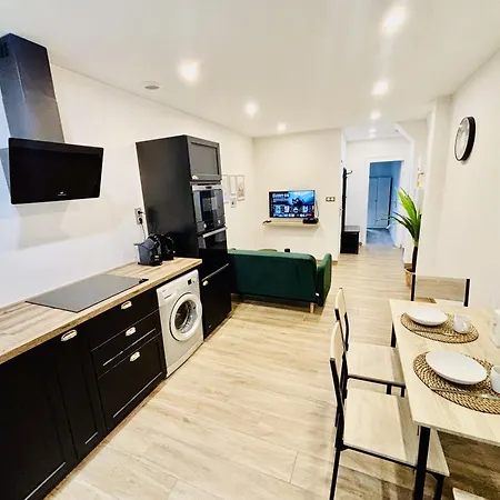 Cosy Proche Gare Apartment *